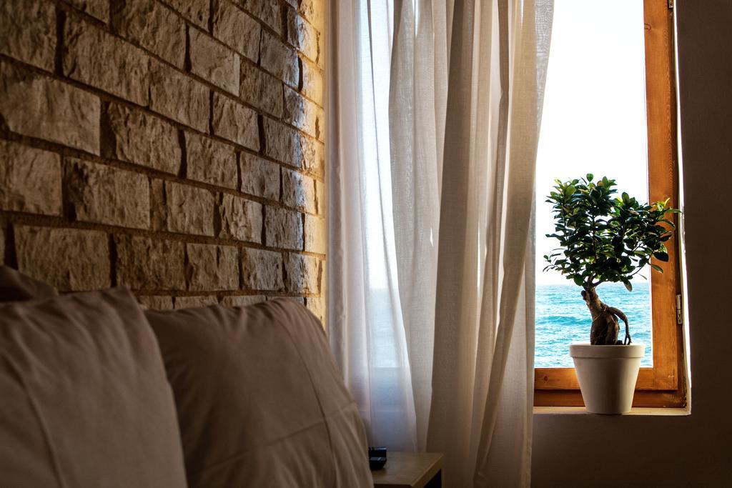 Ocean Waves Hotel Chania  Zewnętrze zdjęcie