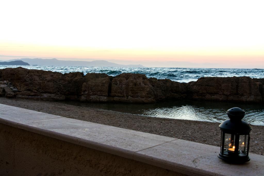 Ocean Waves Hotel Chania  Zewnętrze zdjęcie